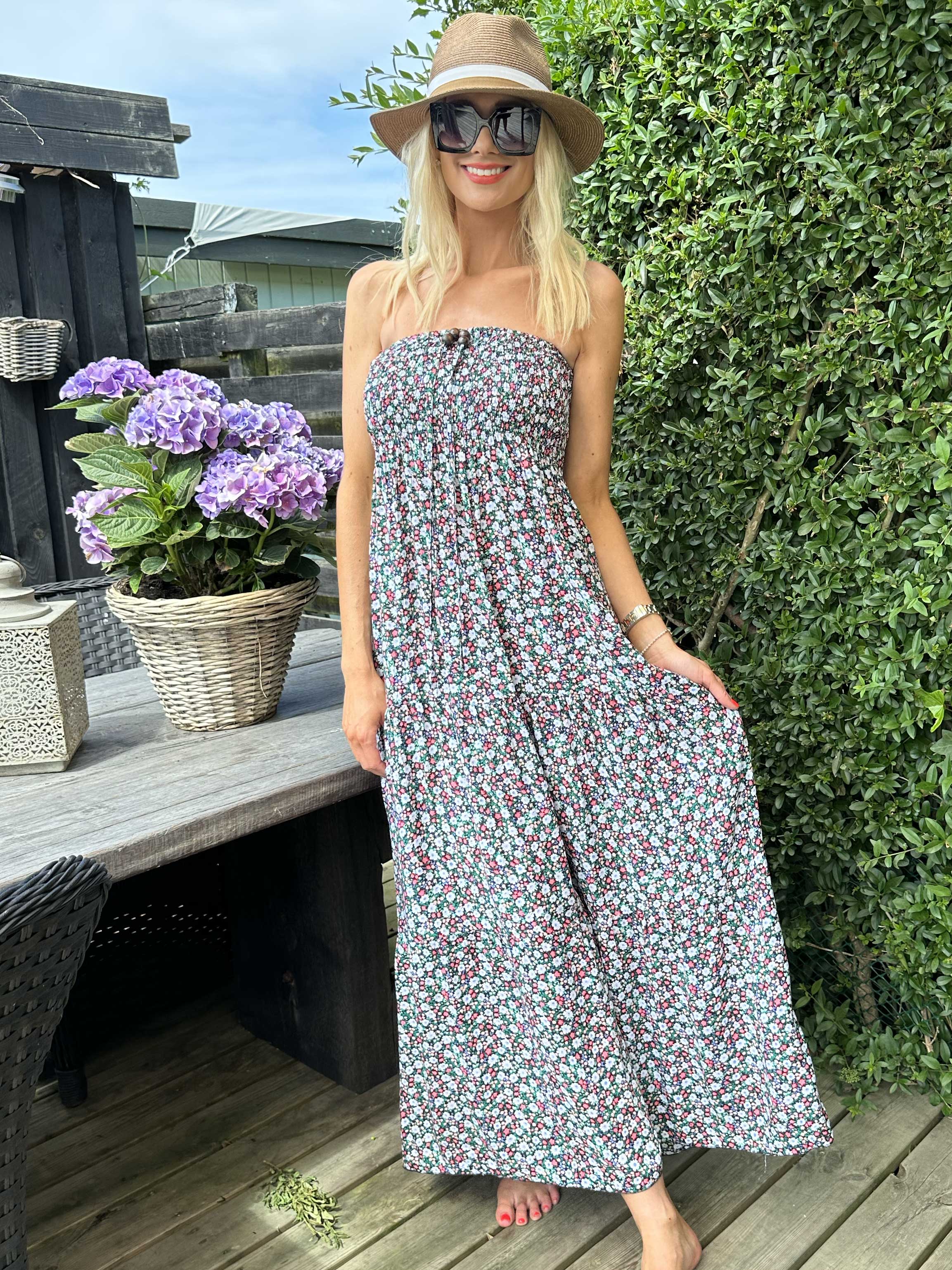 Amina - Lang sommerkjole med smock ved brystet